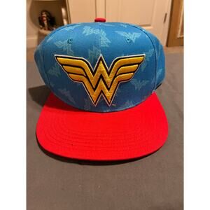 DC Comics Wonder Woman Snapback Hat Blue Red Adjustable Flat Brim New w Tags